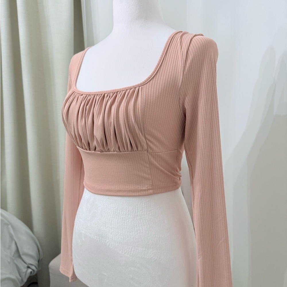 Long Sleeve Ruffle Crop Top - Picture 3 of 4